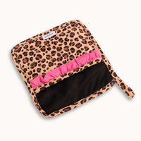 Lynnee Cookware Pot Holder, Leopard with hot pink accents. 100% cotton surface, 80% polyester and 20% nylon liner